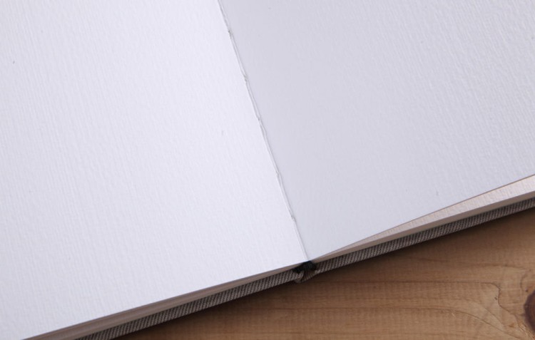 Blok do akwareli 24 kartki 16x24 cm czarny Dorer 3