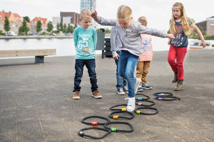 Hop Scotch Gra w klasy BUITEN SPEEL